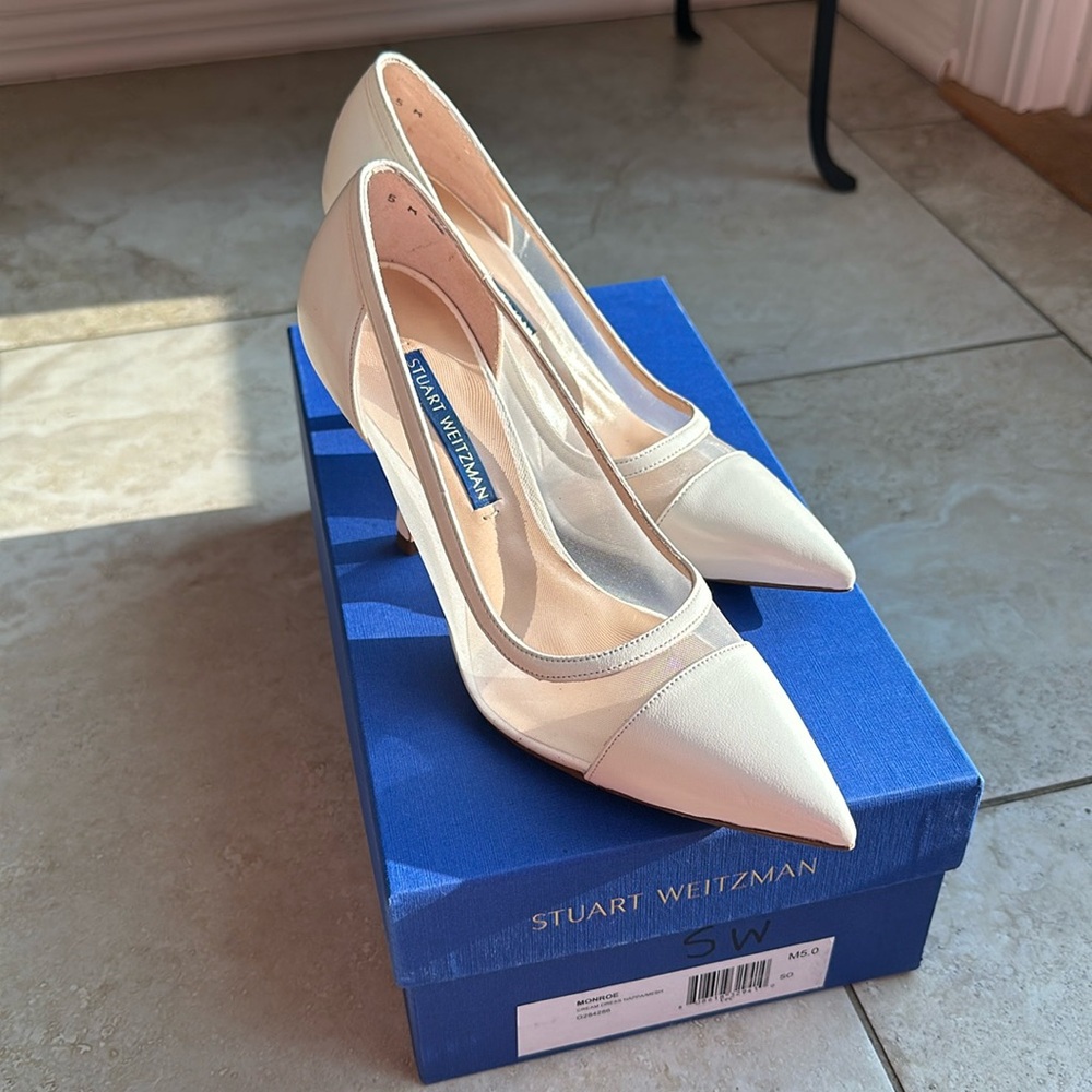 Stuart Weitzman Monroe Pumps Size: 5